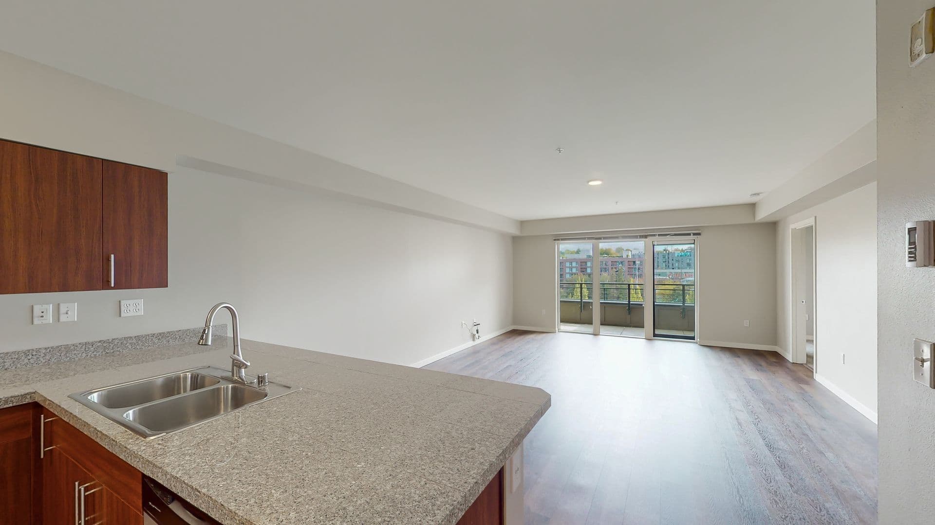 Seattle Apartment: 1641 Nagle Pl