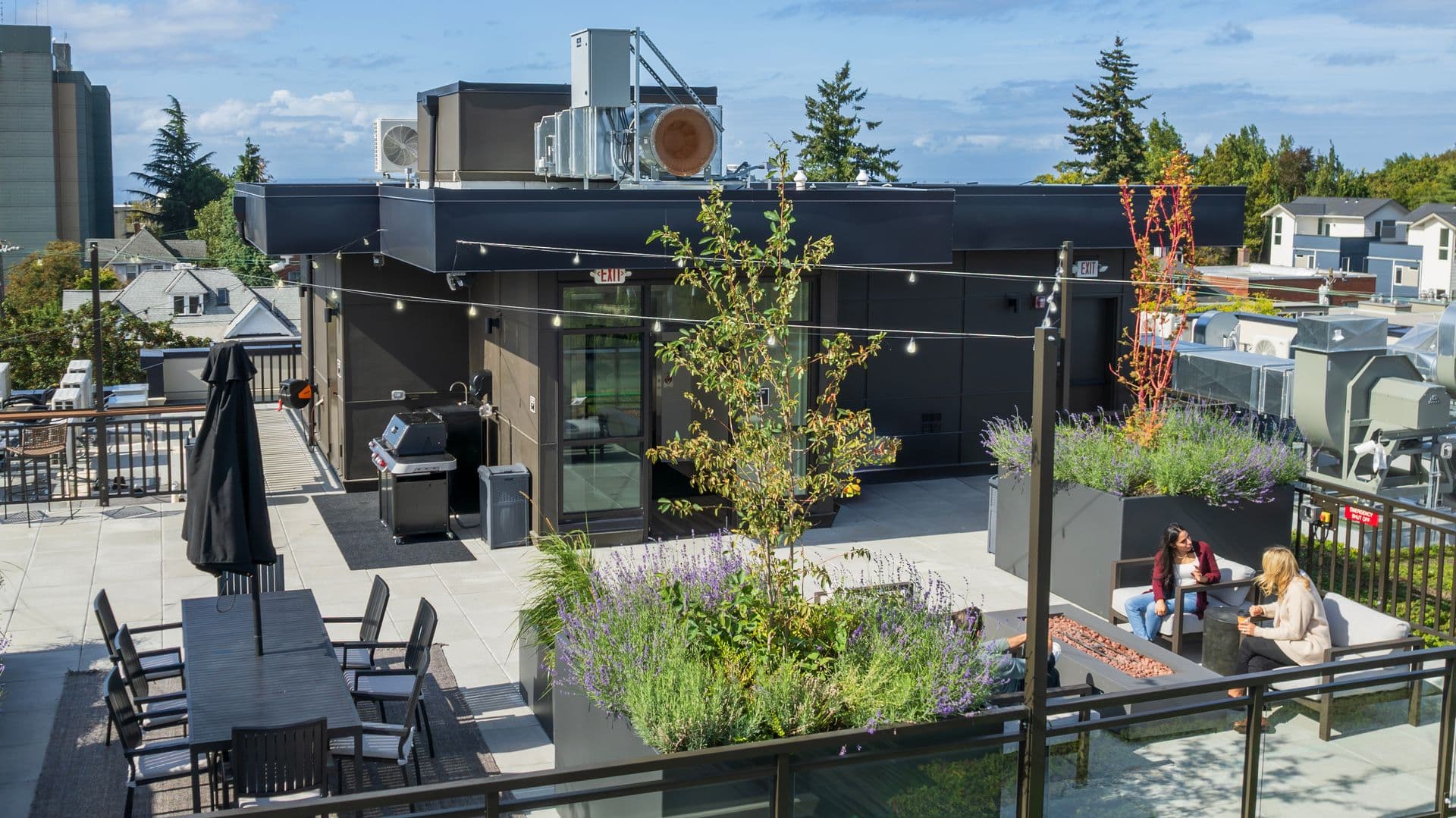 Seattle Apartment: 555 15th AVE E