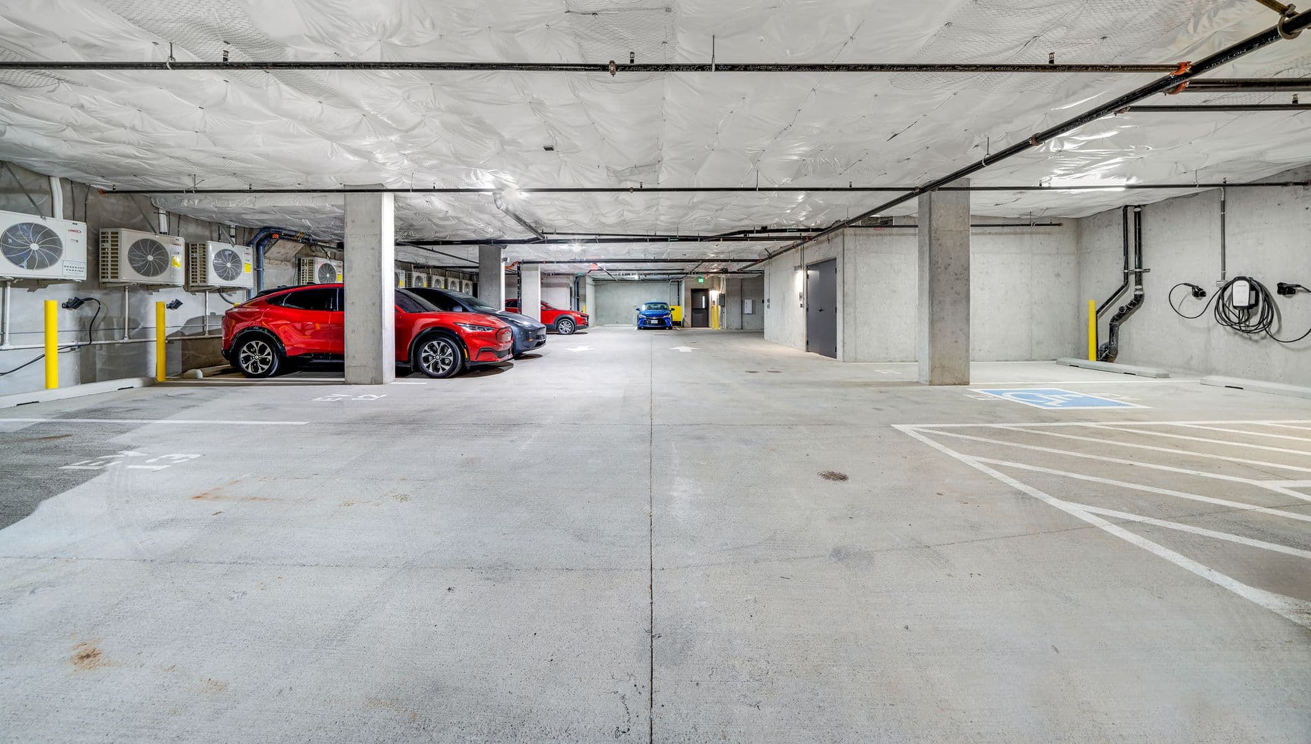 Seattle Apartment: 555 15th AVE E
