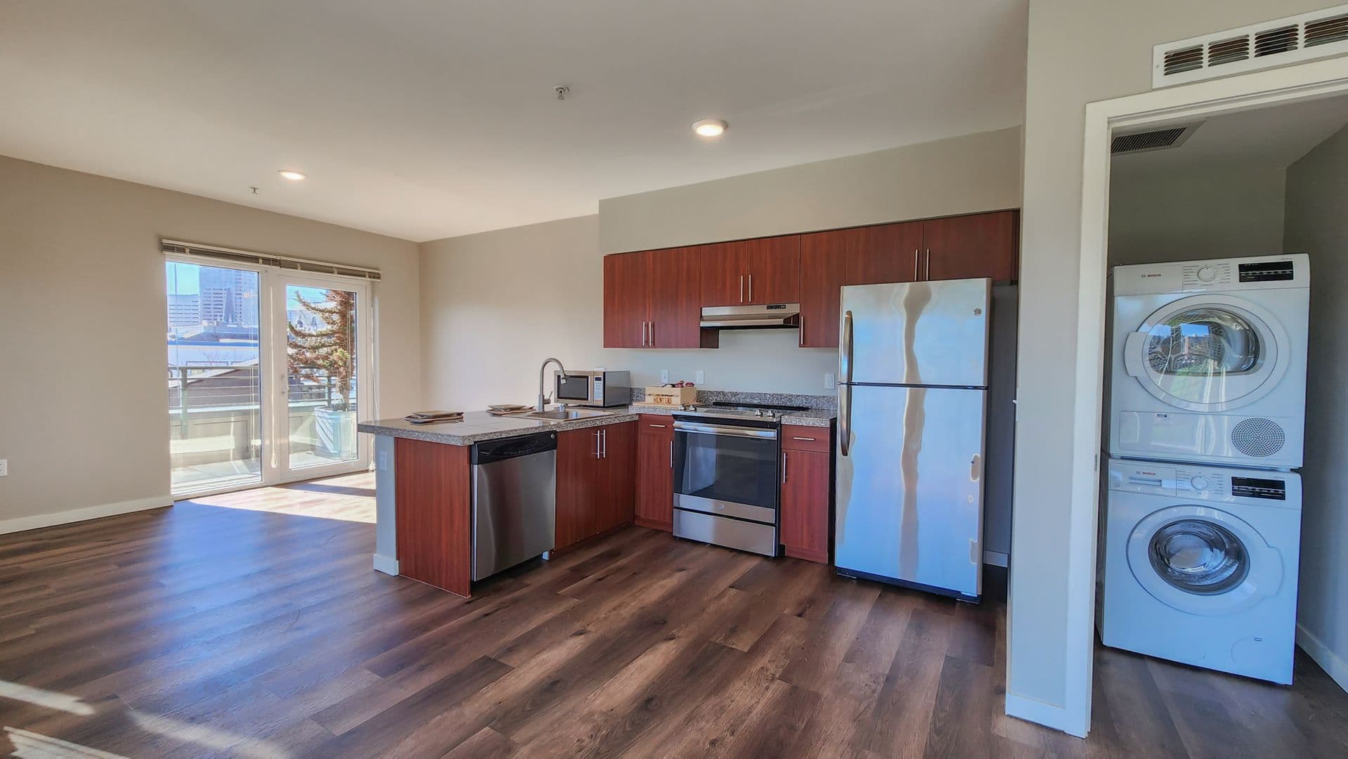 Seattle Apartment: 1641 Nagle Pl