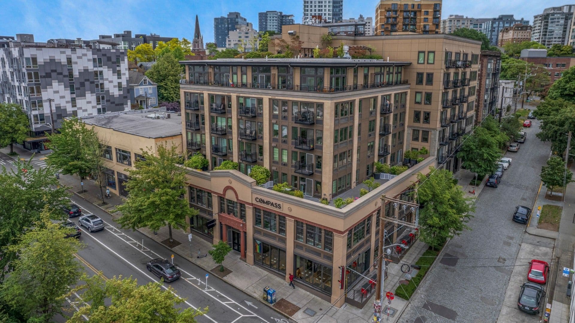 Seattle Apartment: 1430 Summit Avenue