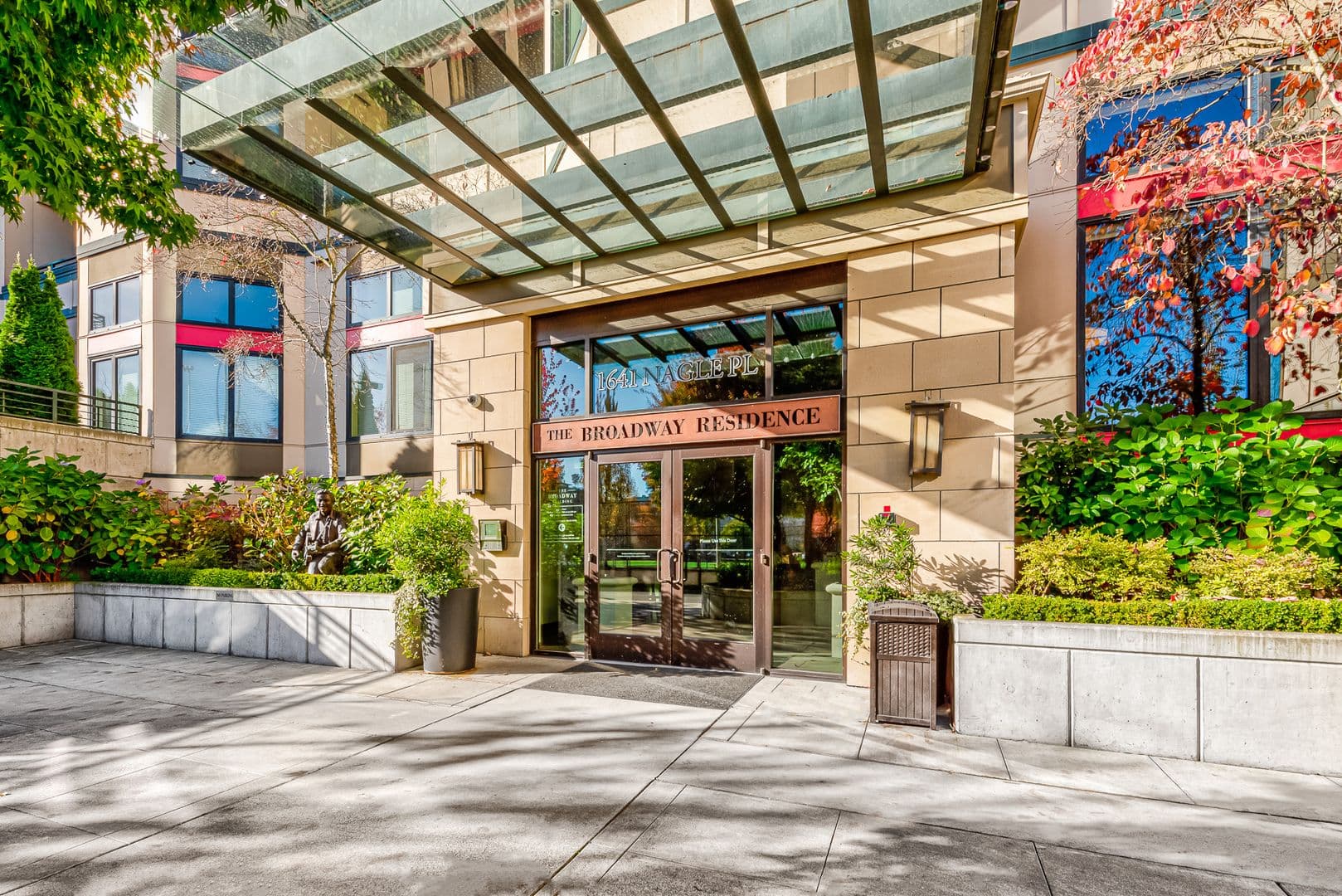 Seattle Apartment: 1641 Nagle Pl