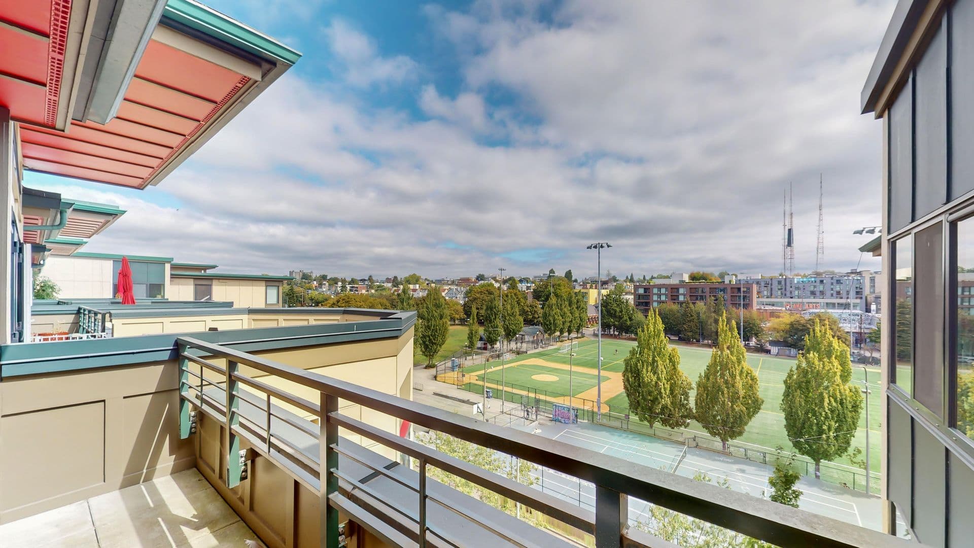 Seattle Apartment: 1641 Nagle Pl