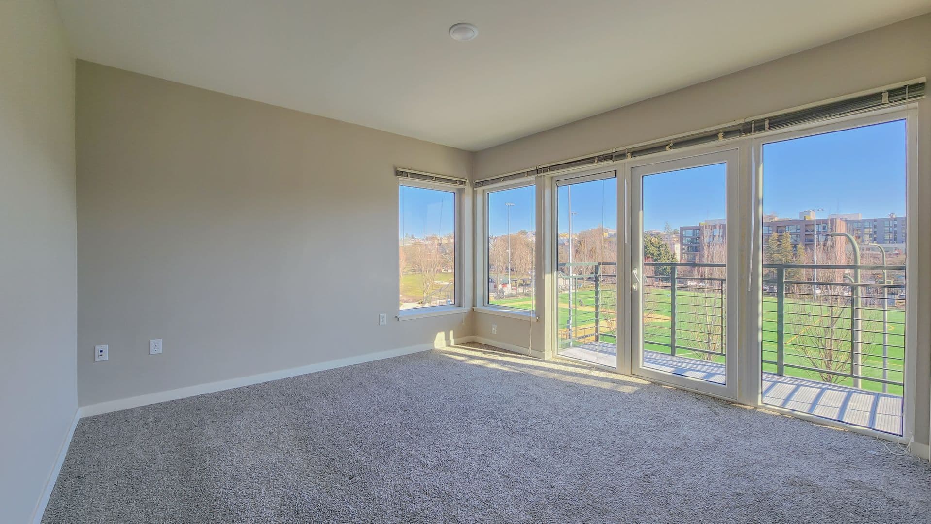 Seattle Apartment: 1641 Nagle Pl