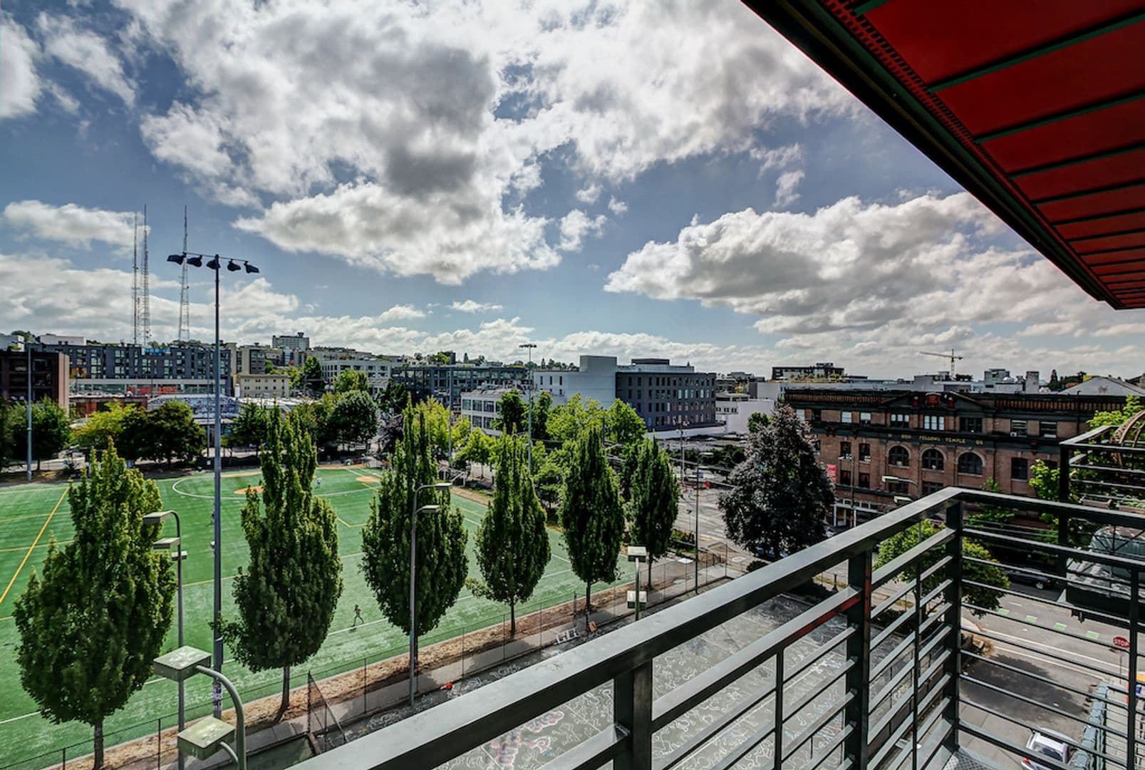Seattle Apartment: 1641 Nagle Pl