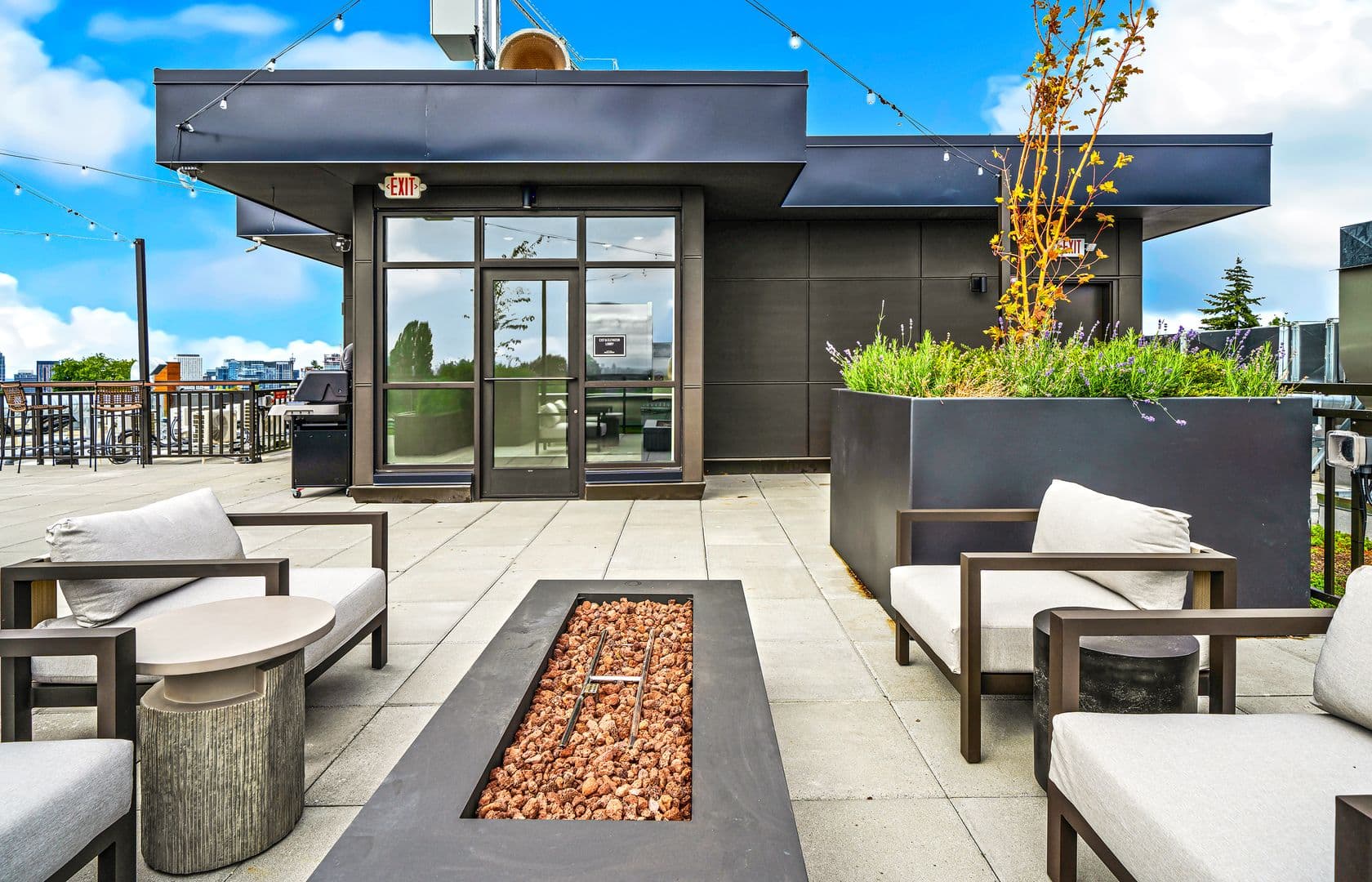 Seattle Apartment: 555 15th AVE E