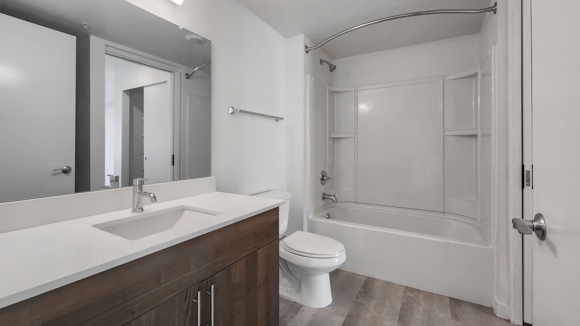 Seattle Apartment: 1430 Summit Avenue