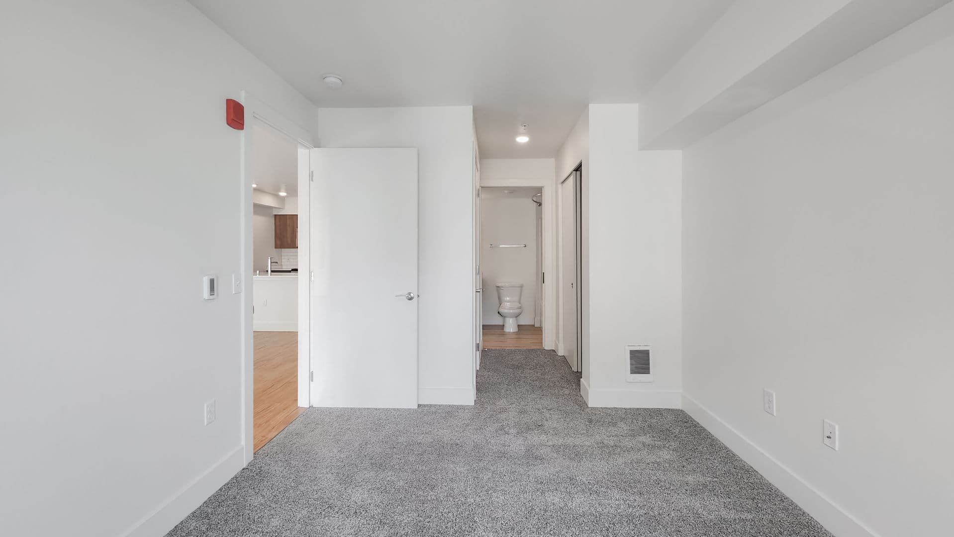 Seattle Apartment: 1430 Summit Avenue