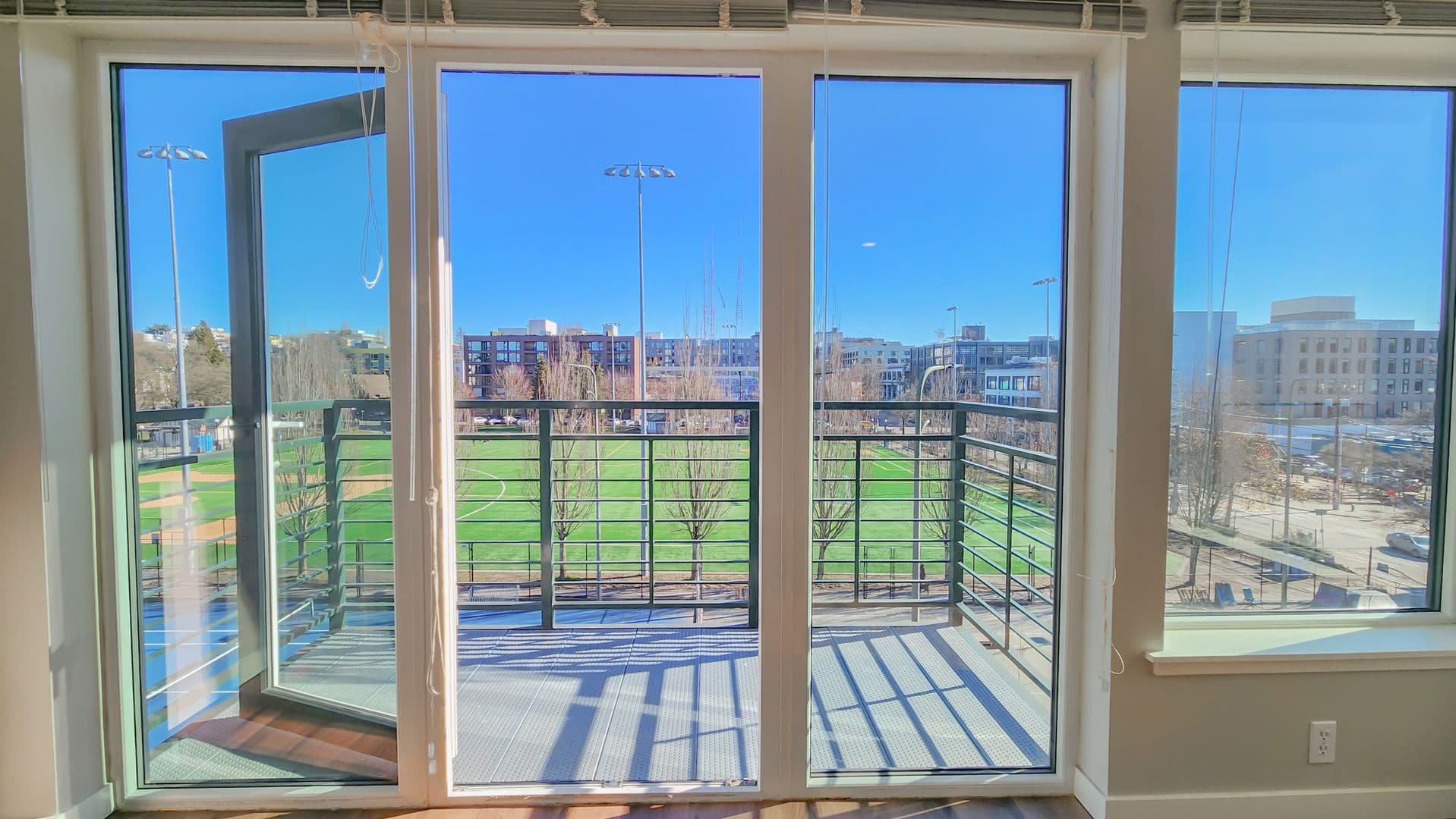 Seattle Apartment: 1641 Nagle Pl