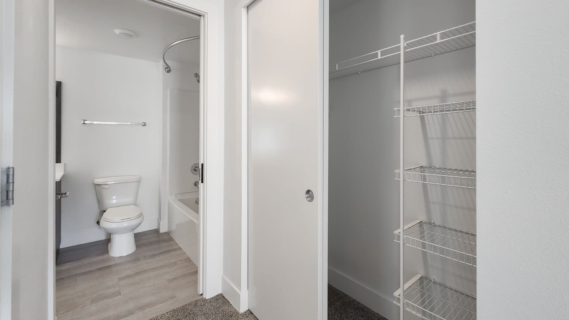 Seattle Apartment: 1430 Summit Avenue