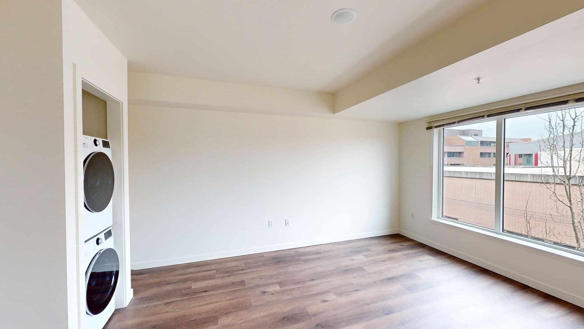 Seattle Apartment: 1641 Nagle Pl