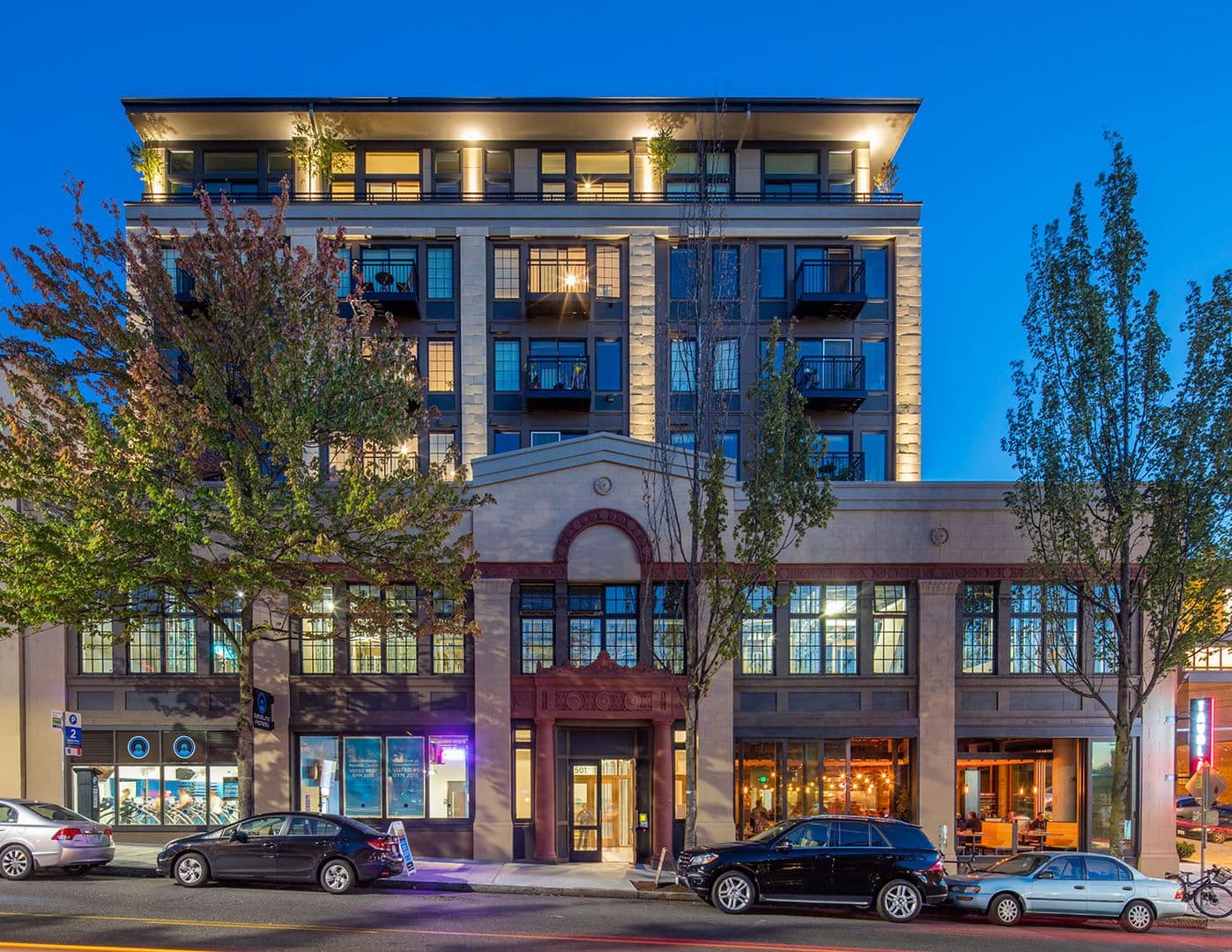 Seattle Apartment: 1430 Summit Avenue