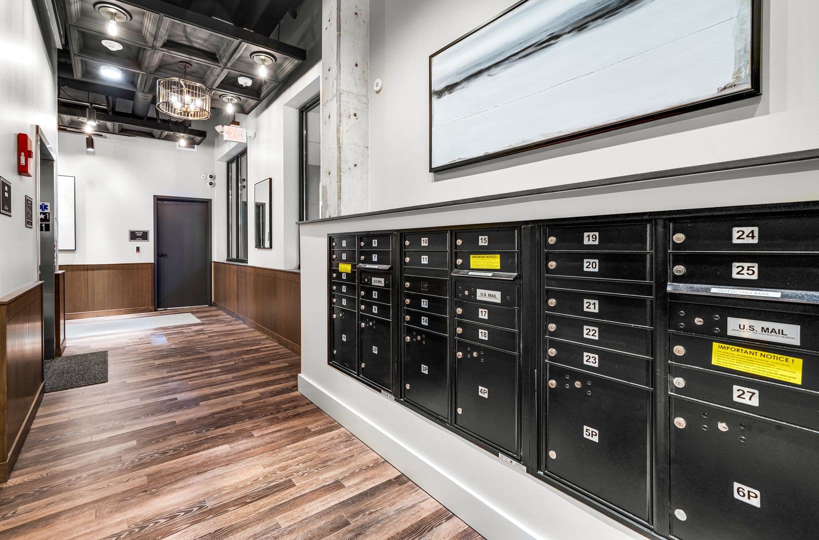 Seattle Apartment: 555 15th AVE E