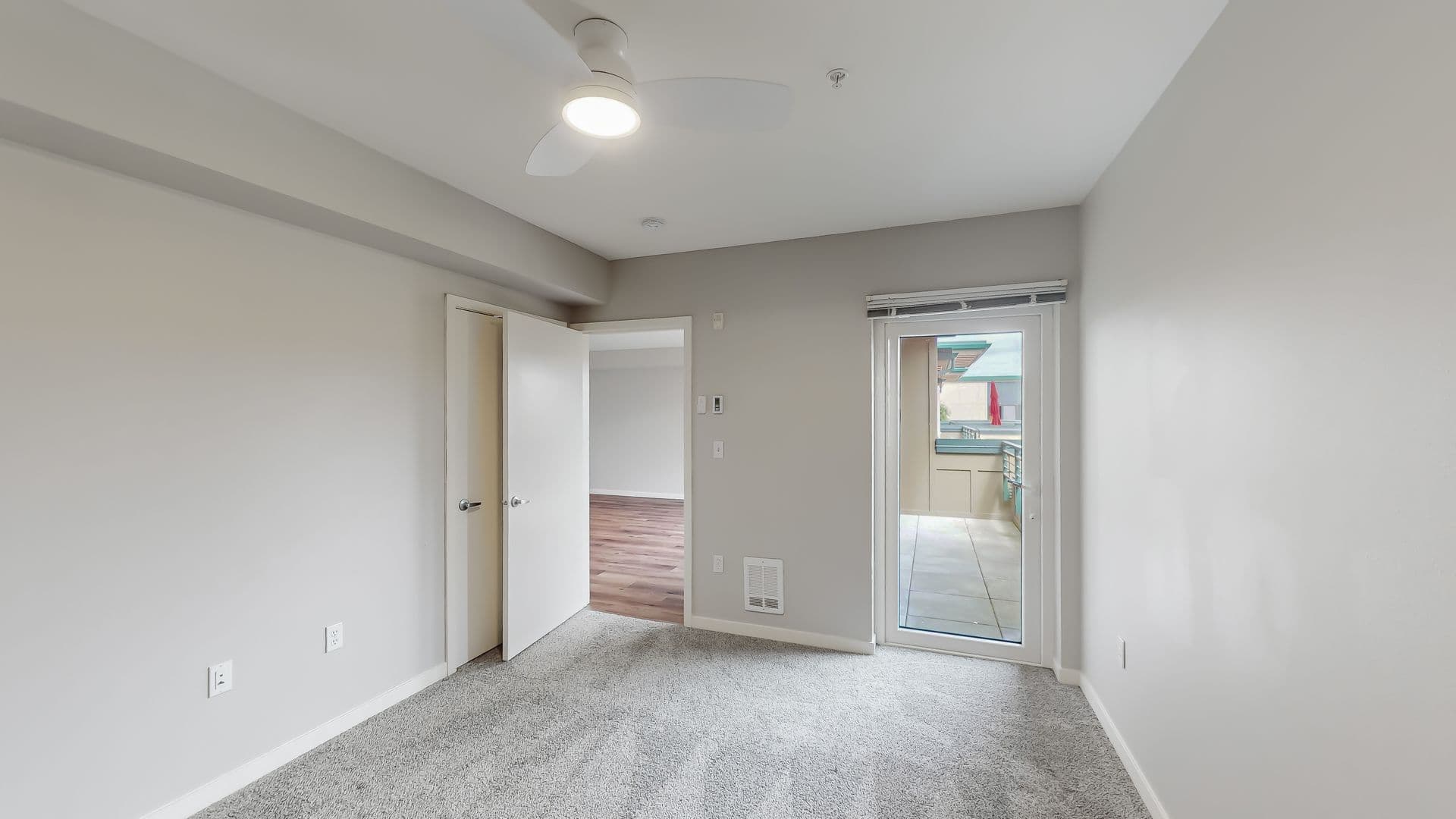 Seattle Apartment: 1641 Nagle Pl