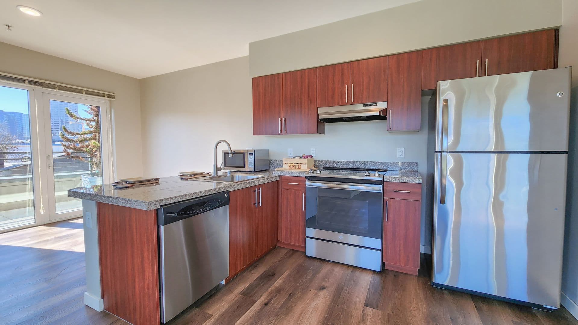 Seattle Apartment: 1641 Nagle Pl