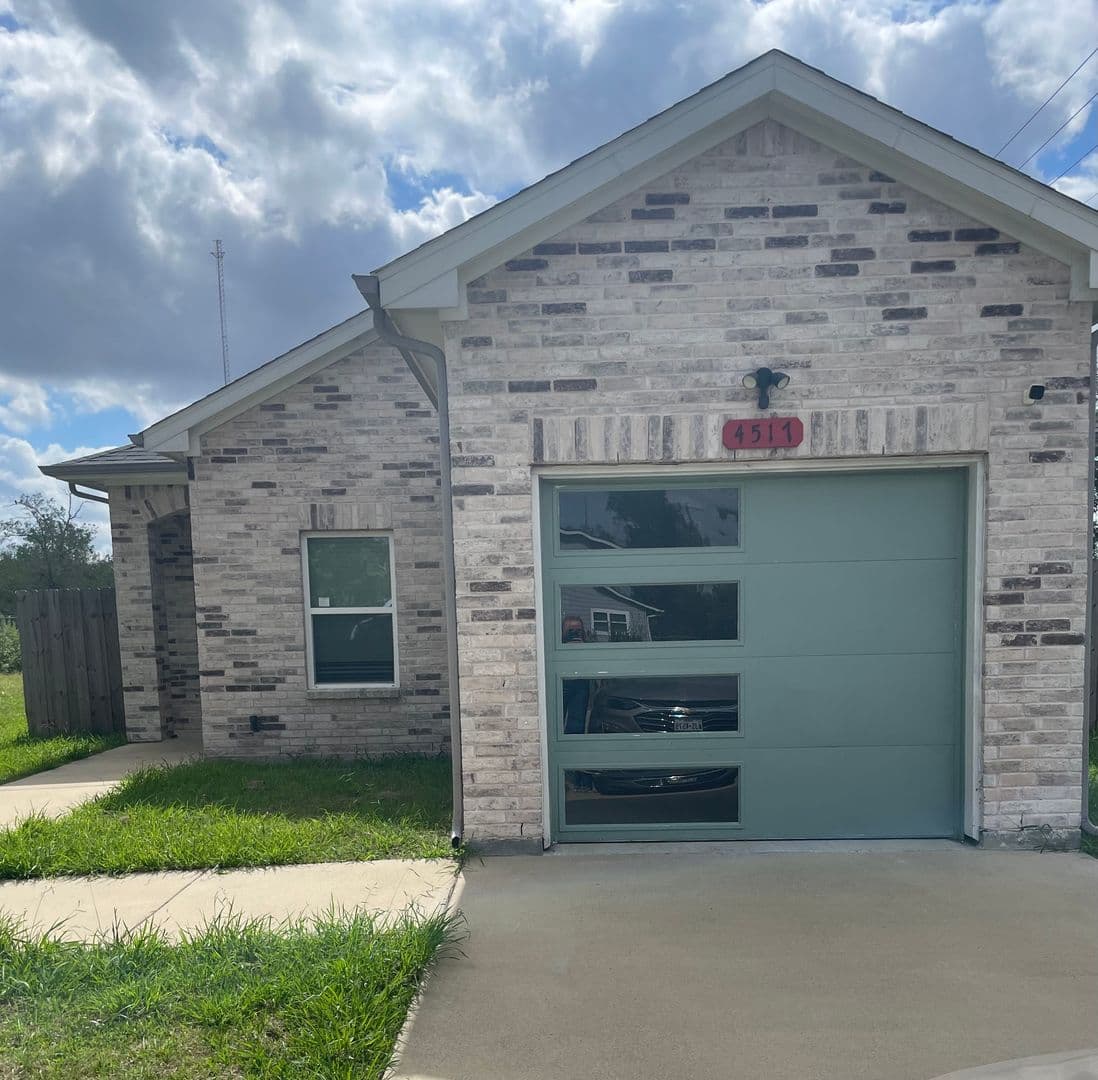Greenville House: 4517 Spencer