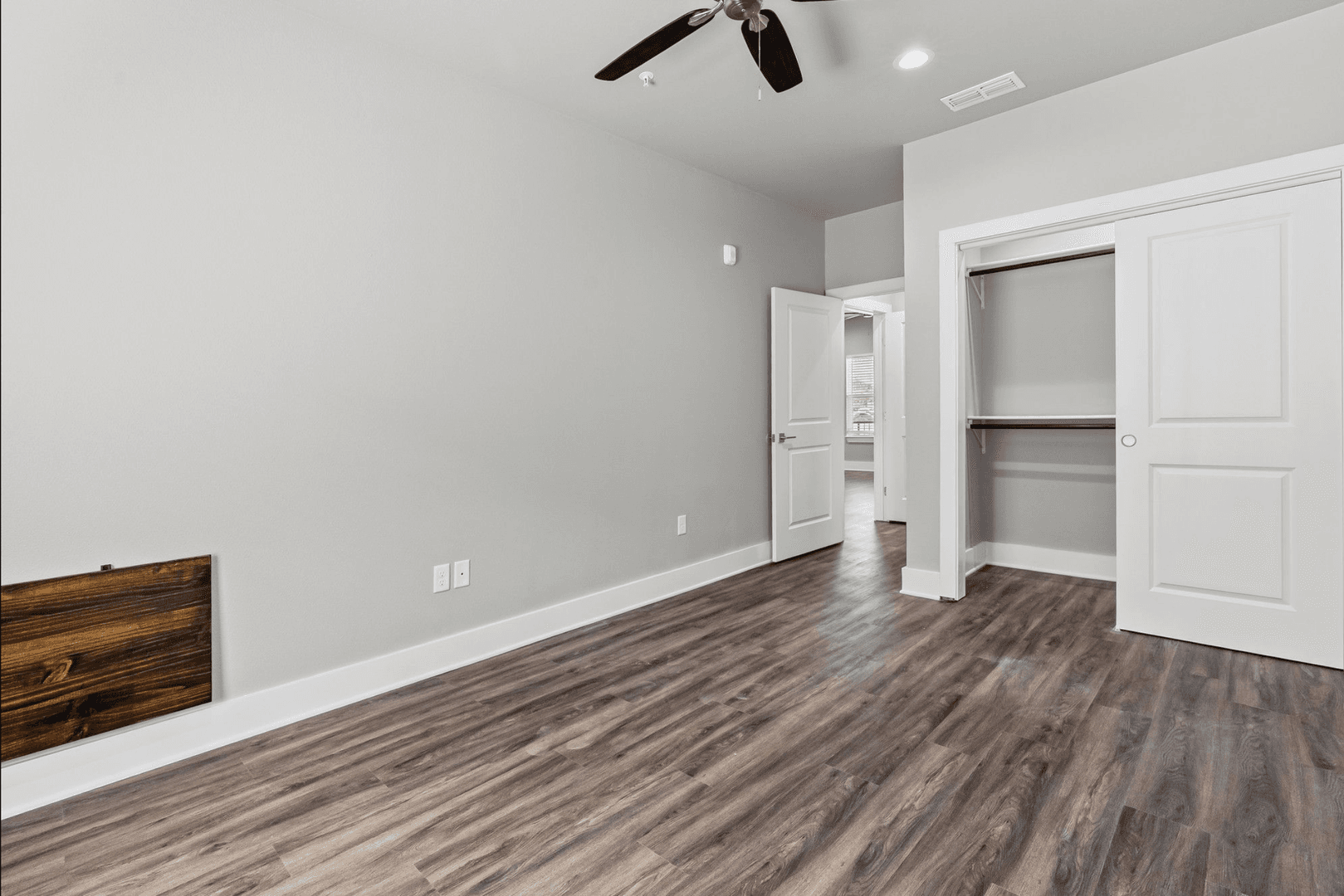 Commerce Apartment: 1906 Jackson St