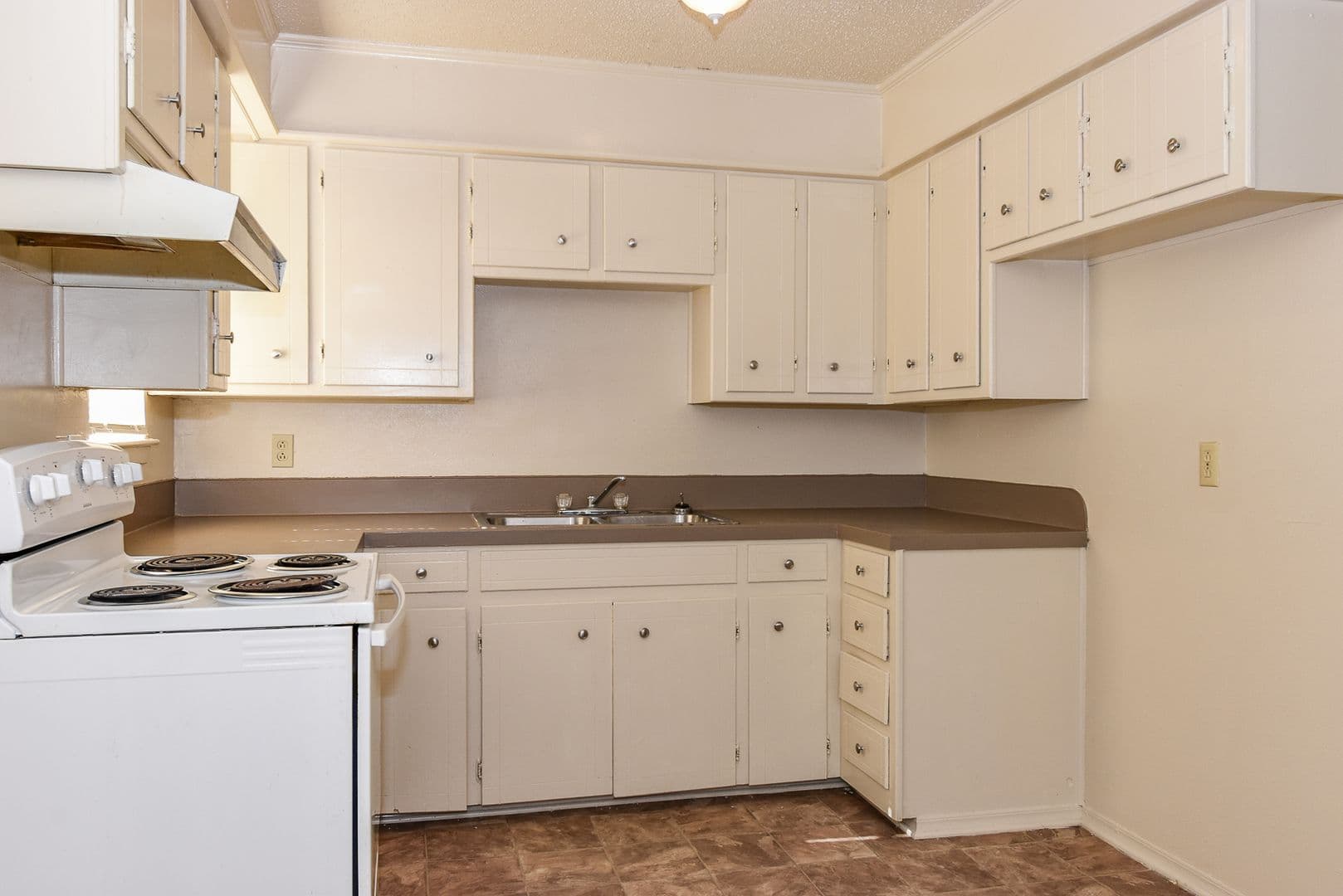 Greenville House: 3307 Maple