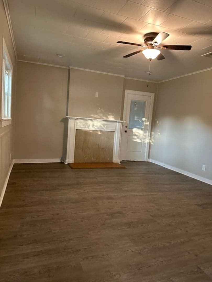 Greenville House: 1114 Commerce Dr.