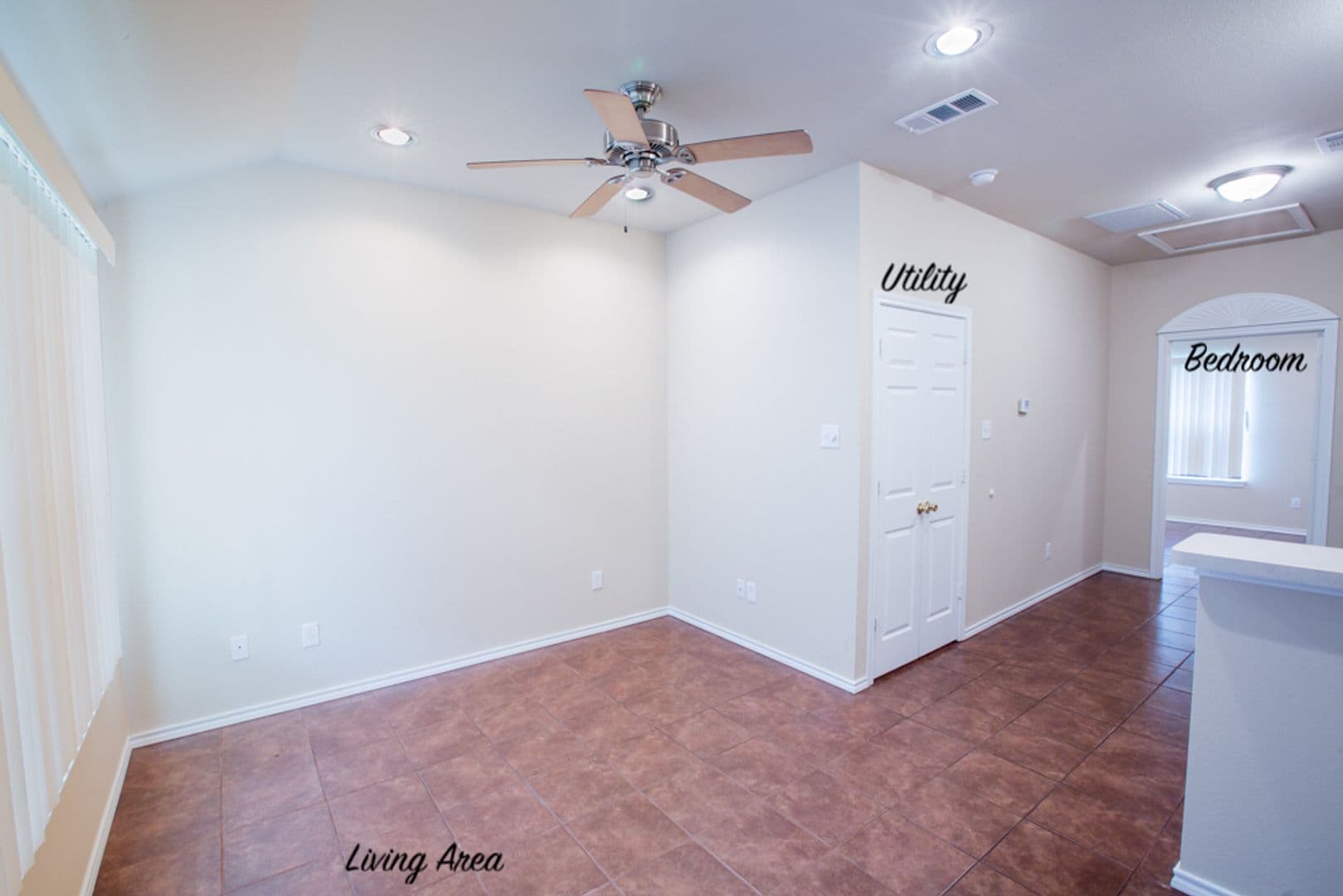 Commerce Apartment: 2411 Bryan St