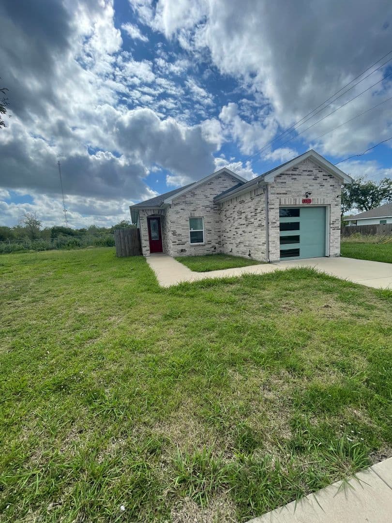 Greenville House: 4517 Spencer
