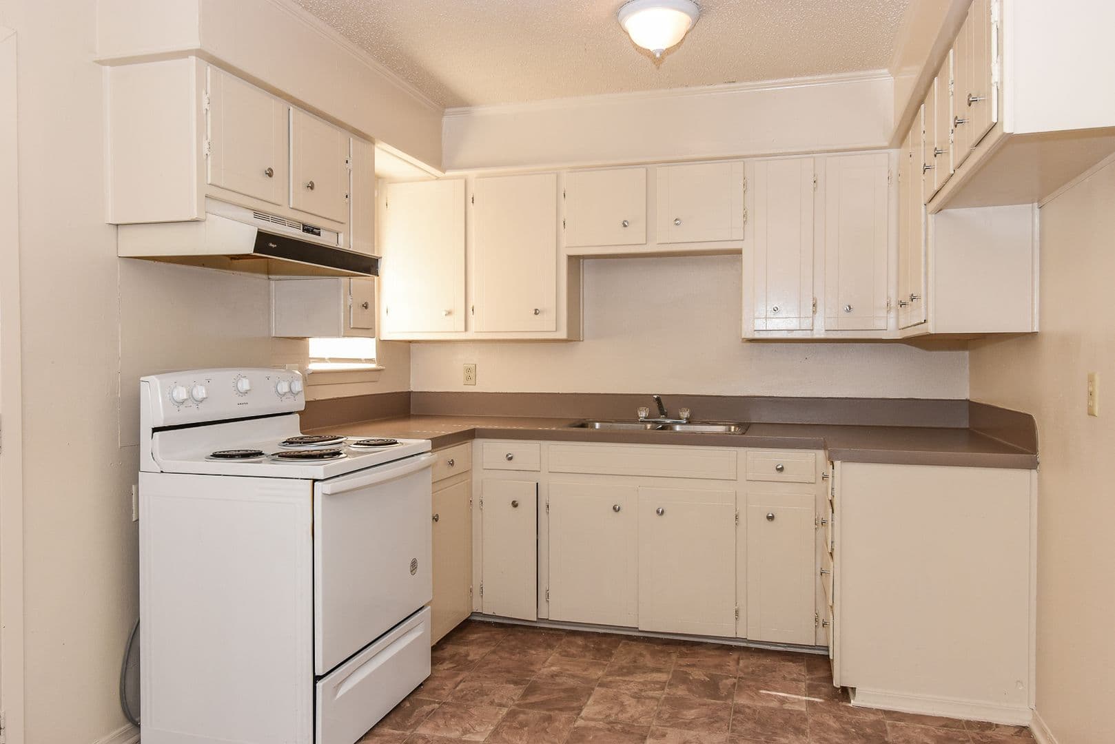 Greenville House: 3307 Maple