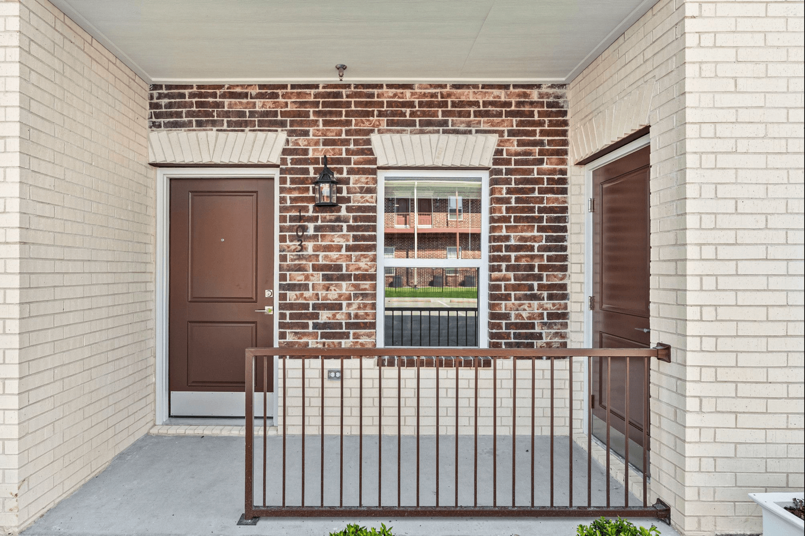 Commerce Apartment: 1906 Jackson St