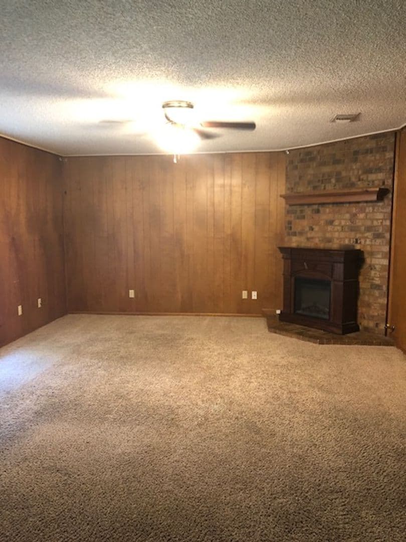 Greenville House: 1208 Alpine