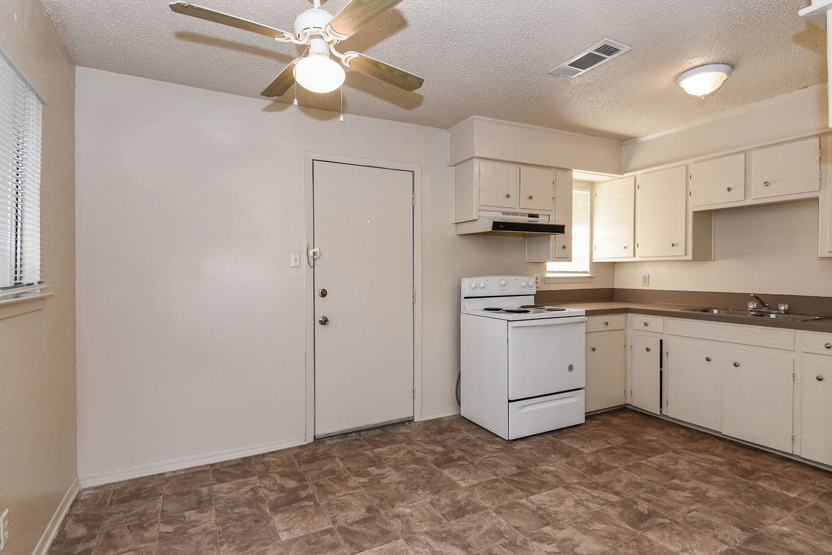 Greenville House: 3307 Maple