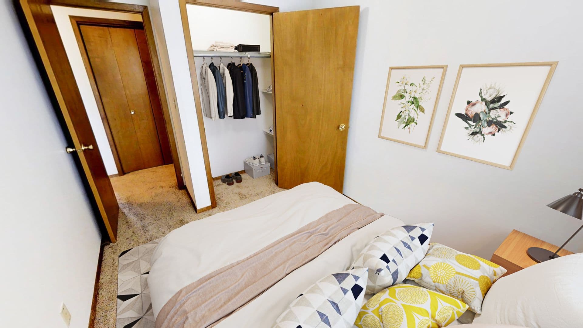 Ames Apartment: 212 S. Hyland