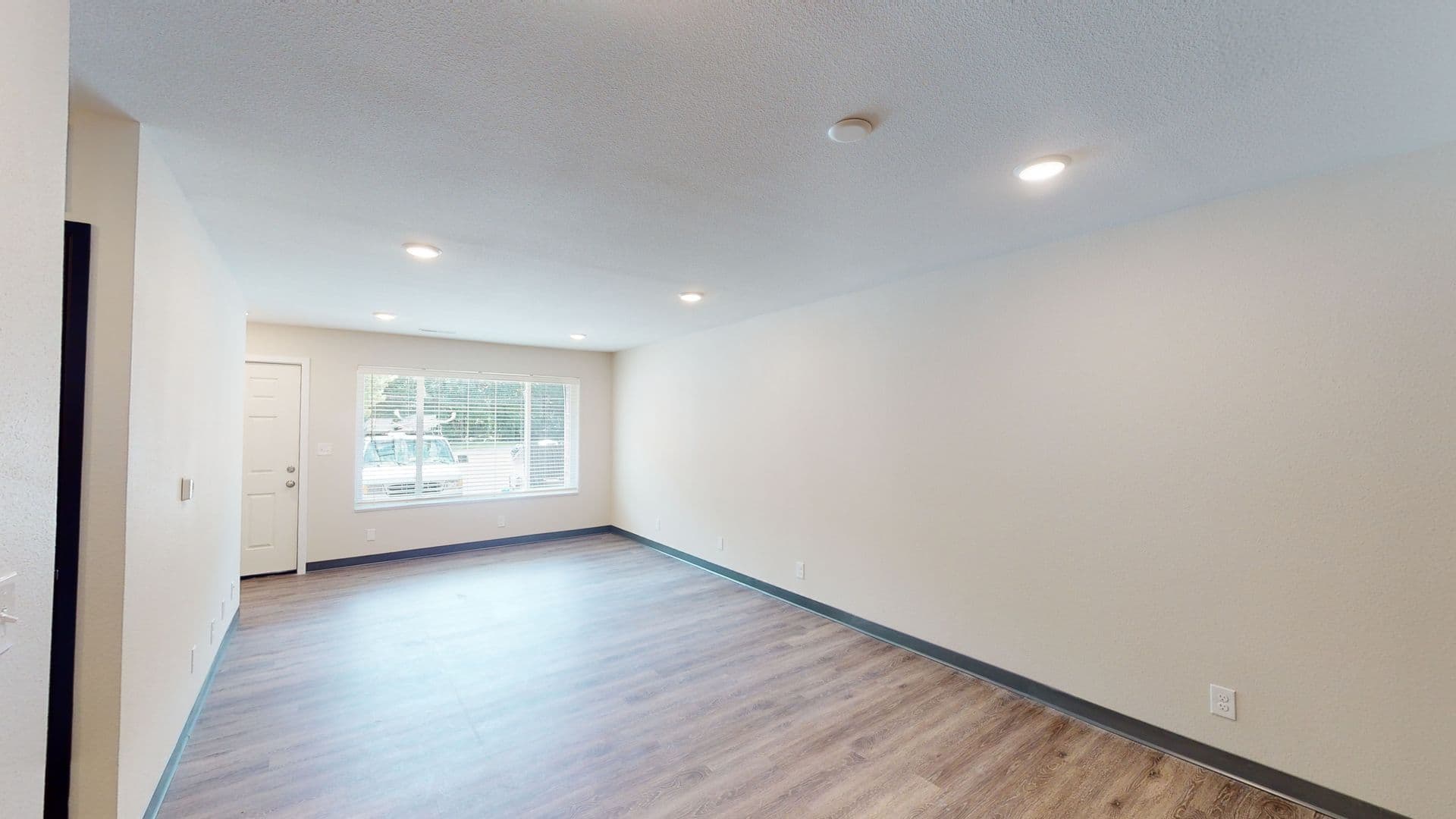 Ames Apartment: 210 S. Hyland
