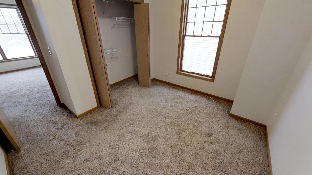 Ames Apartment: 2816 Stange