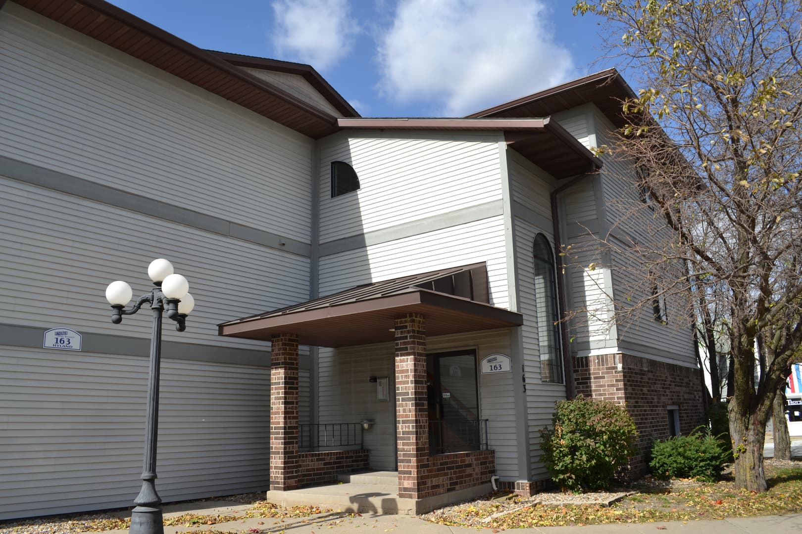 Ames Apartment: 163 N. Hyland
