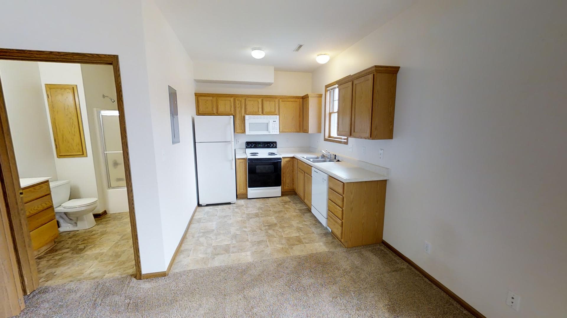 Ames Apartment: 2618 Aspen