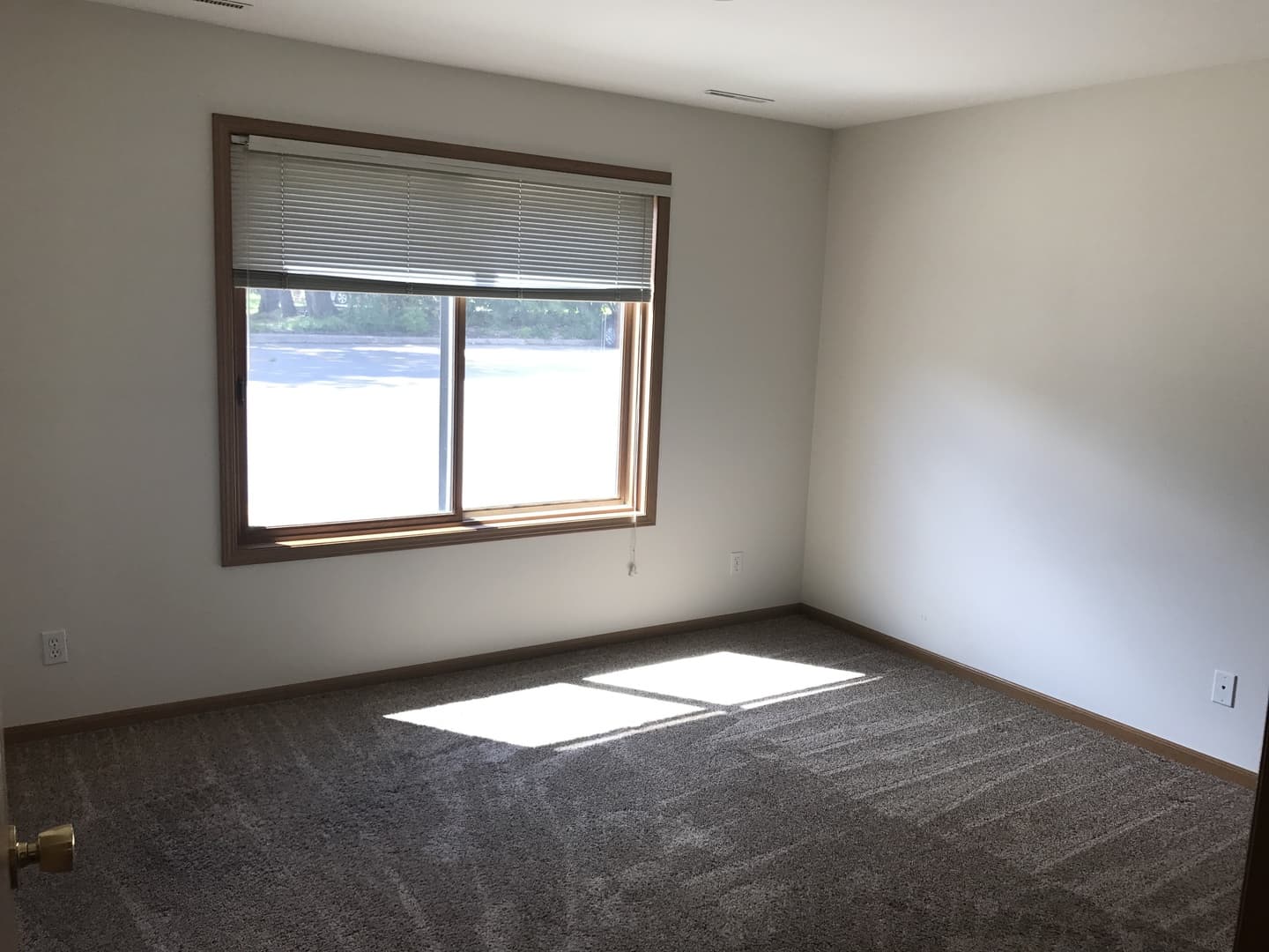 Ames Apartment: 101 N. Hyland