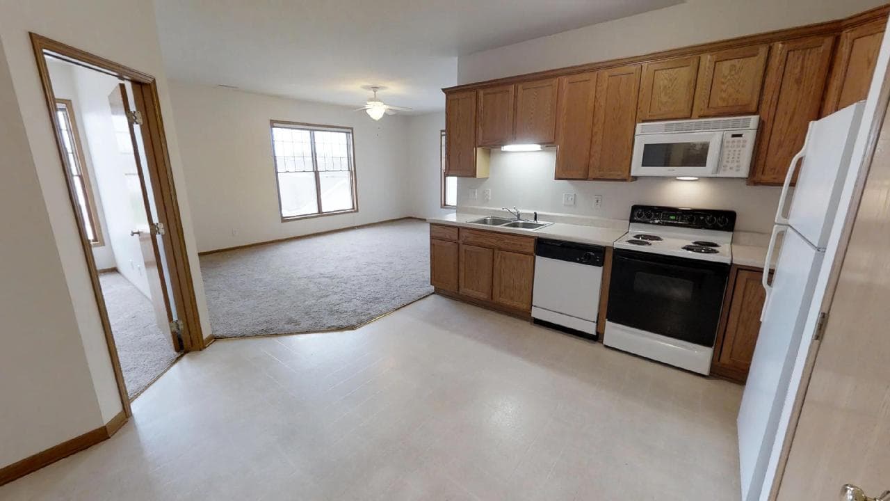 Ames Apartment: 2810 Stange