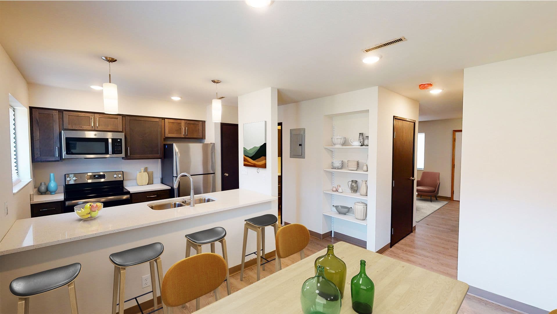Ames Apartment: 208 S. Hyland