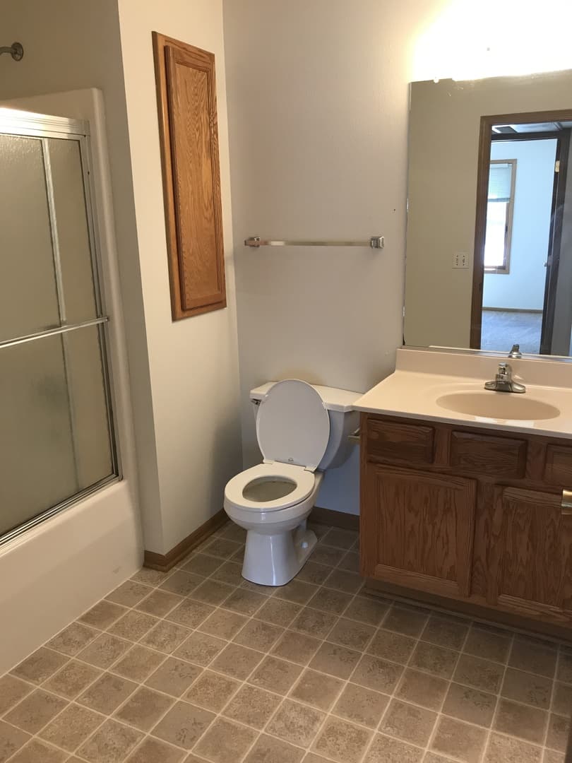 Ames Apartment: 101 N. Hyland