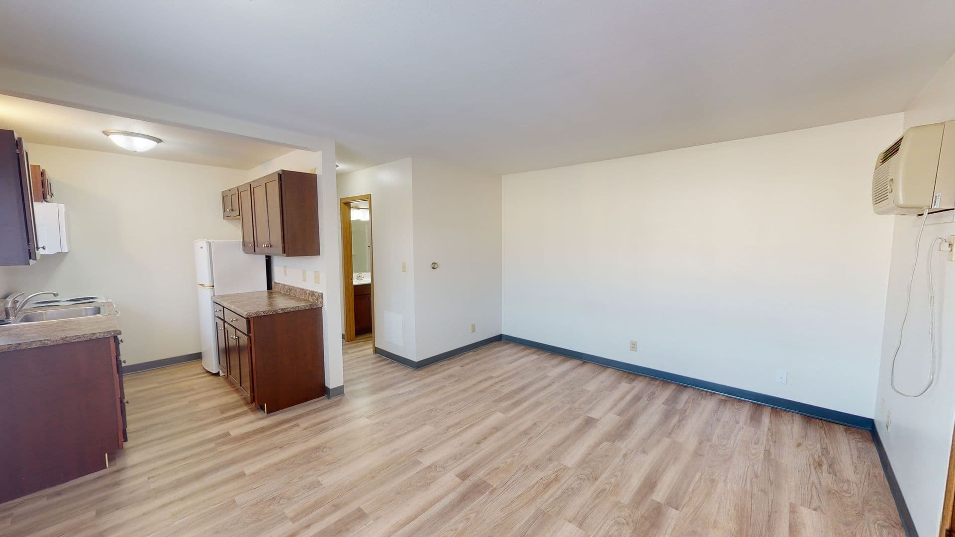 Ames Apartment: 806 24th