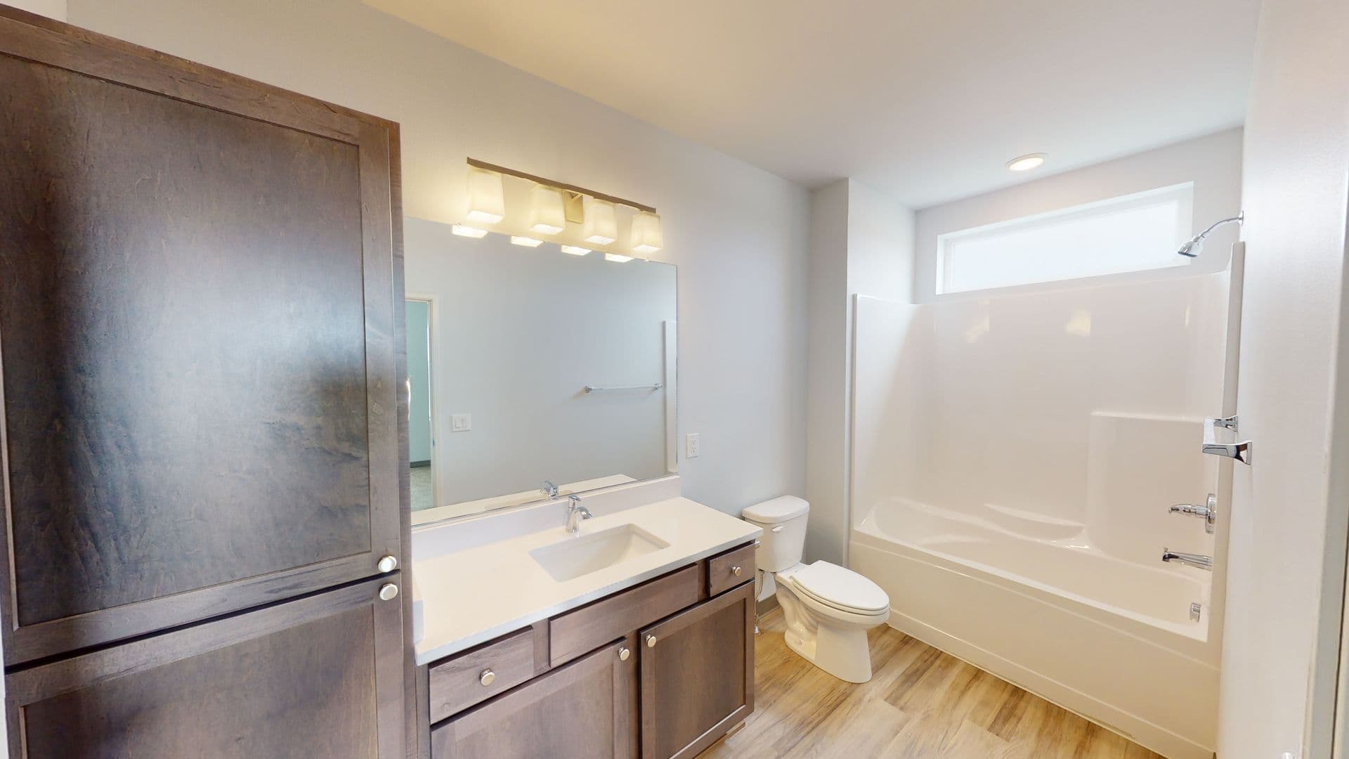 Boone Apartment: 1030 Ida Place