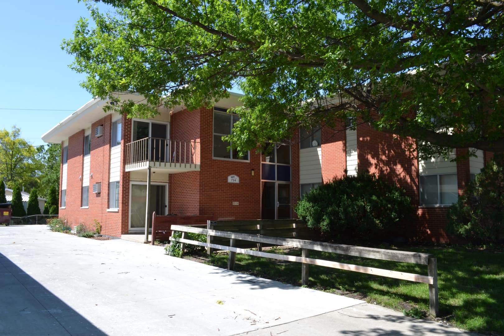 Ames Apartment: 714 24th