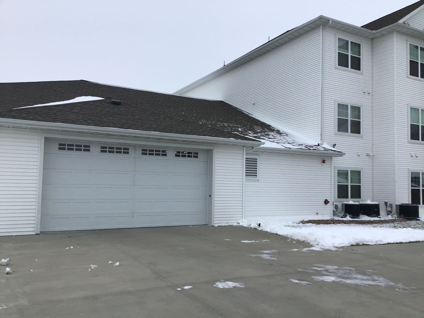 Ames Apartment: 4515 Todd