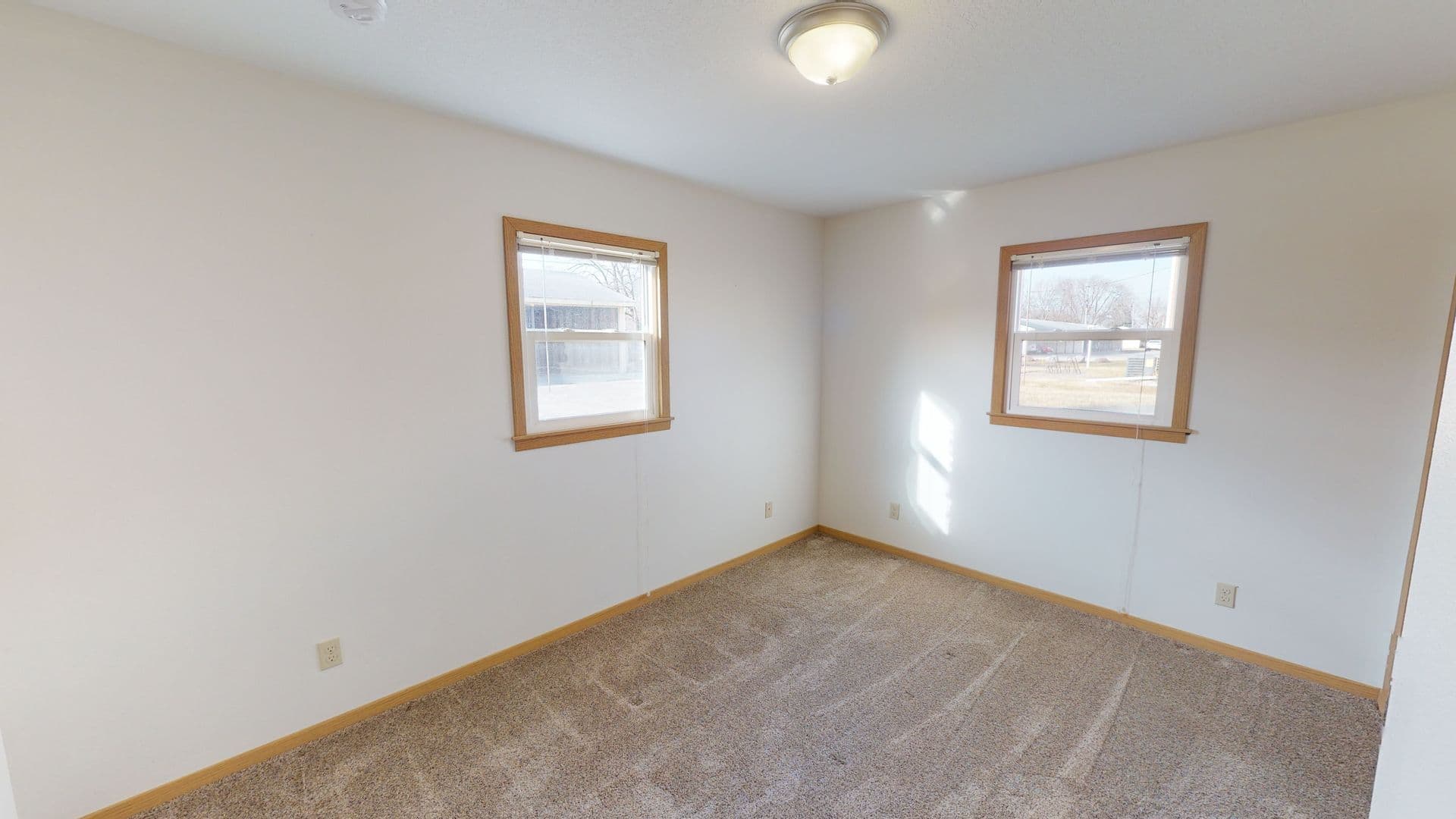 Ames Apartment: 726 24th
