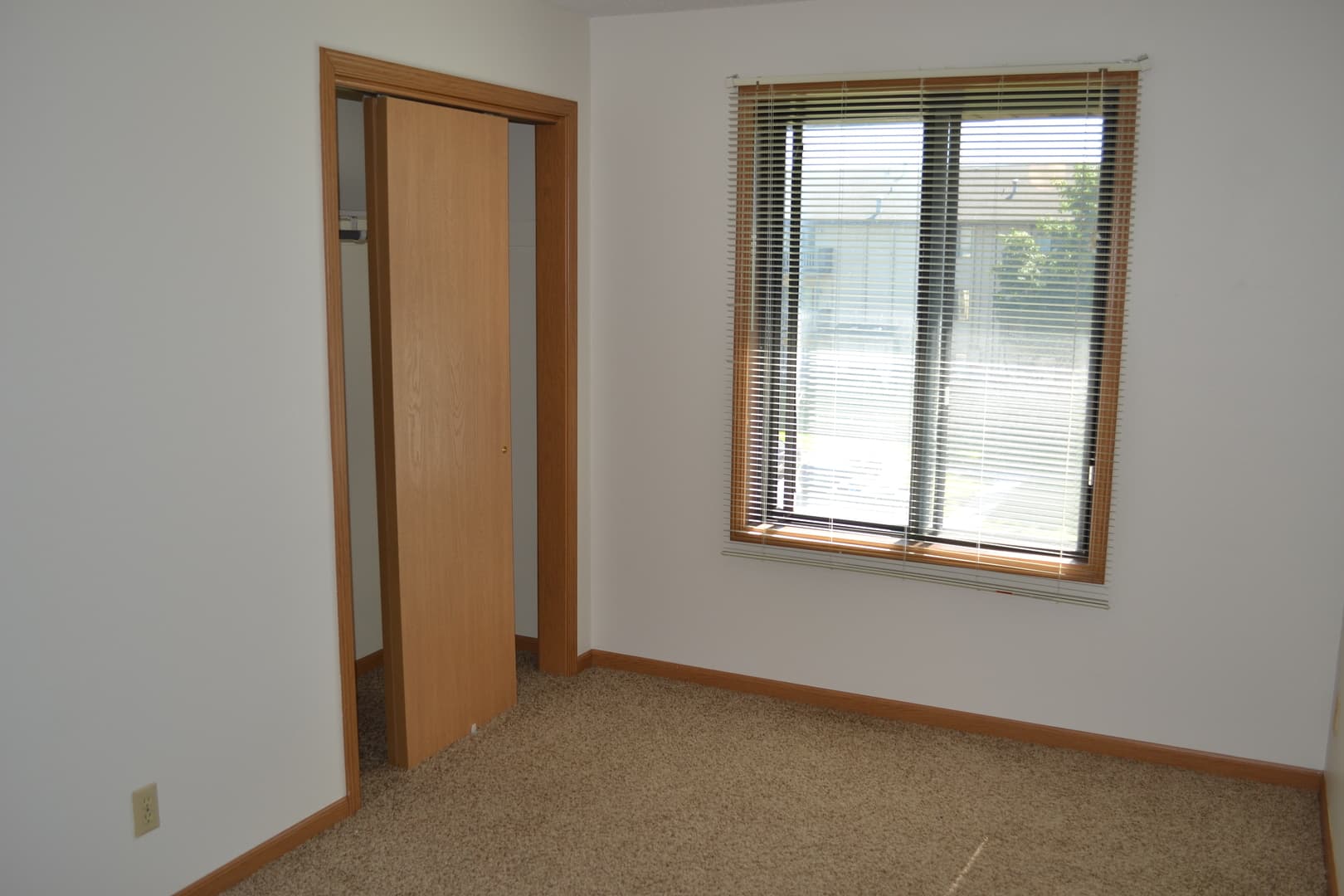 Ames Apartment: 4915 Todd