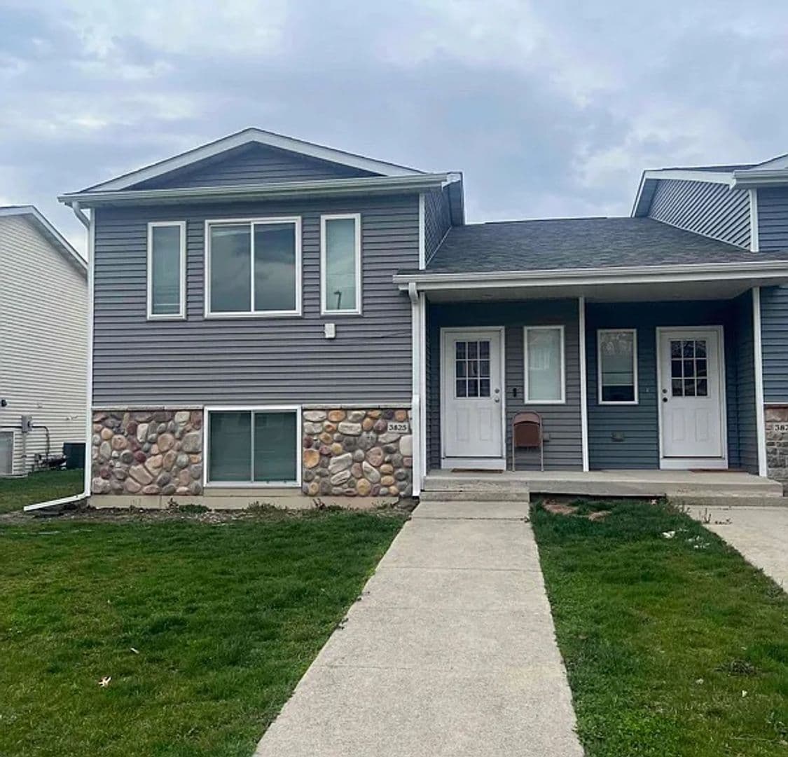 Ames Townhome: 3825 Marigold Dr