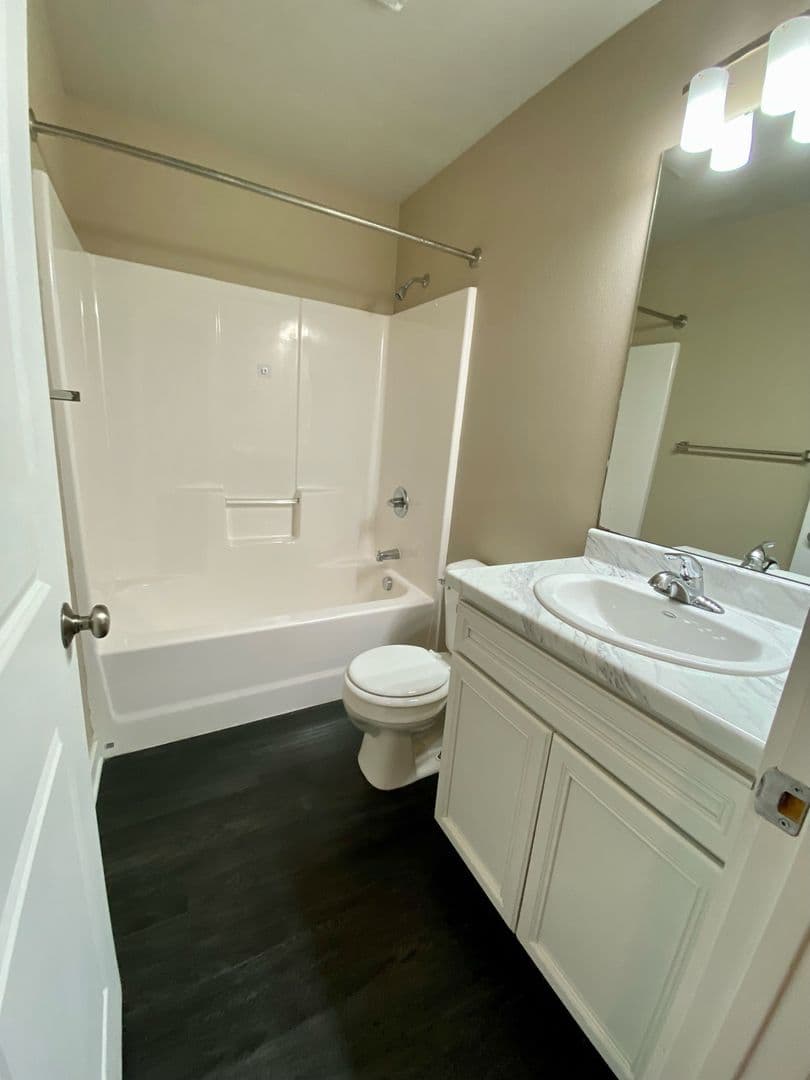 Ankeny House: 4503 NE McDougal Lane