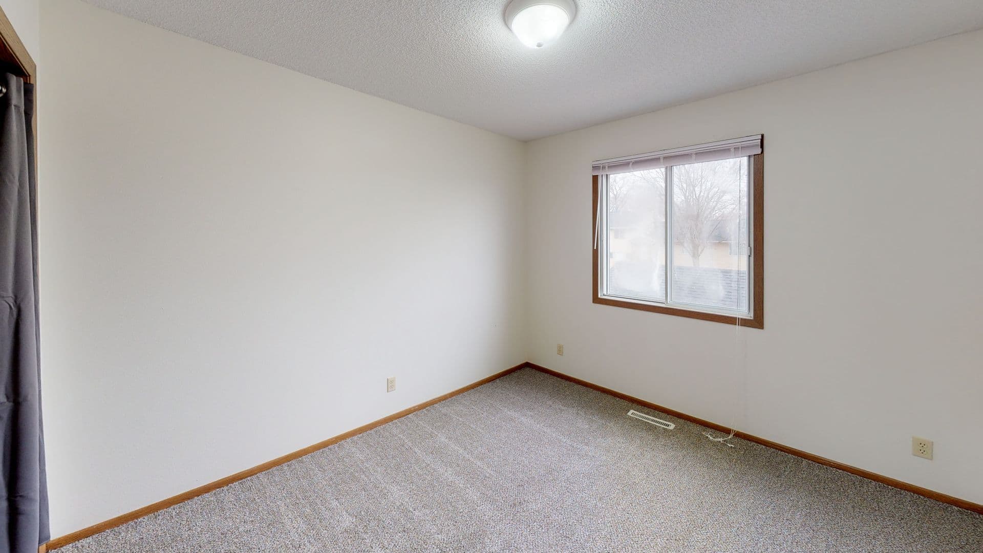 Ames Apartment: 1107 Delaware