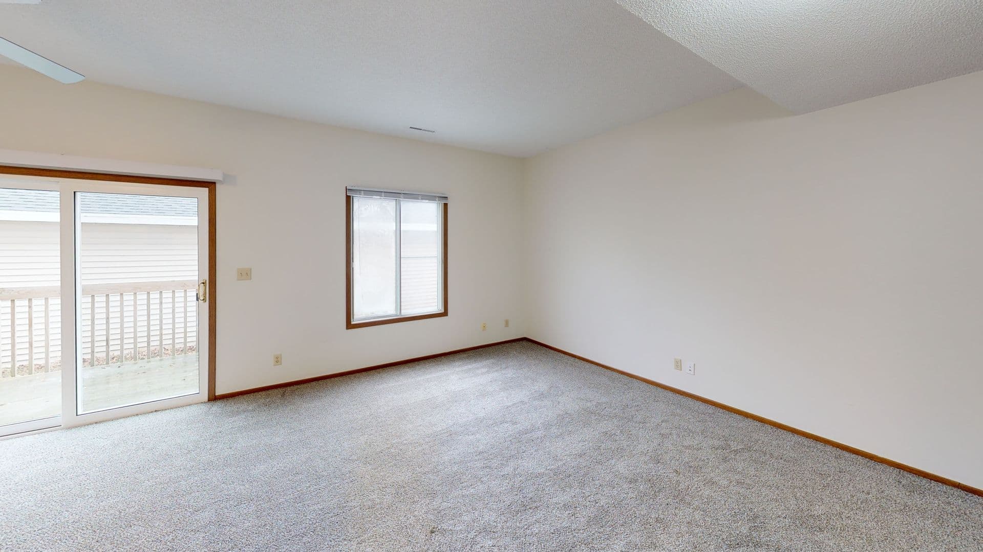 Ames Apartment: 1107 Delaware
