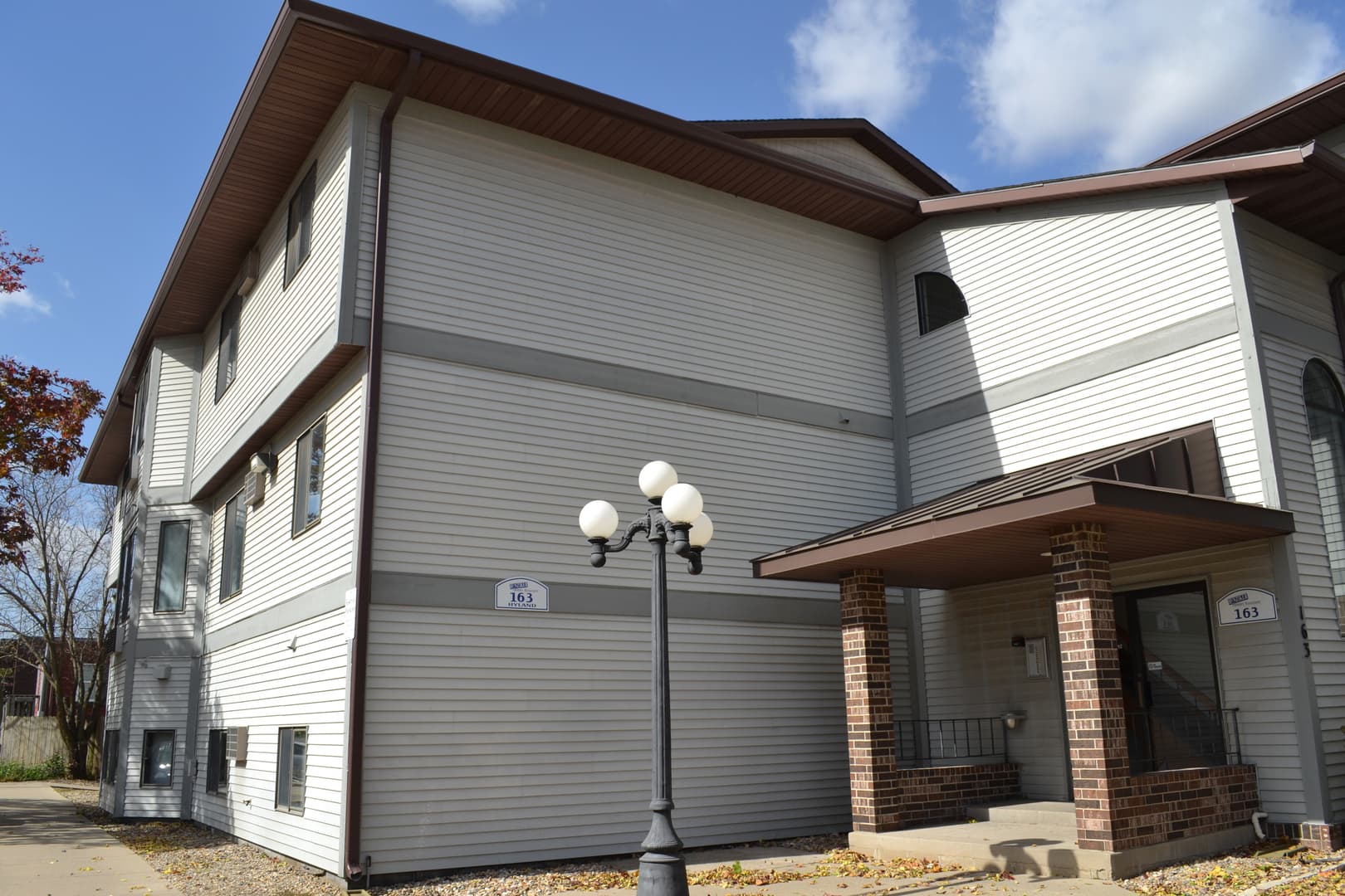 Ames Apartment: 163 N. Hyland