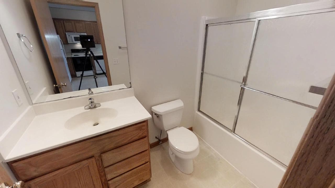 Ames Apartment: 2810 Stange